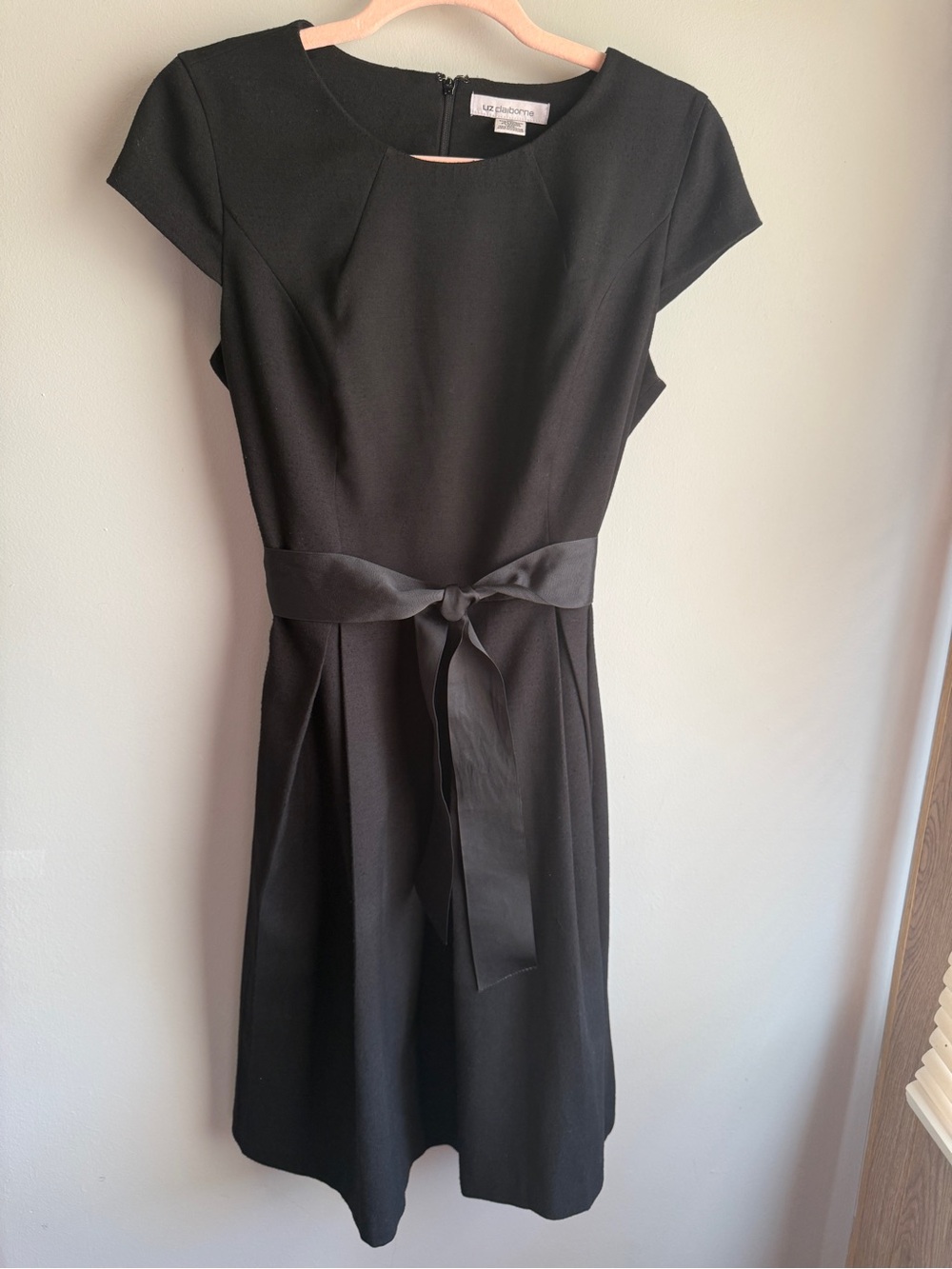 Liz Claiborne Black Cap-Sleeve A-Line Dress with Gross Grain Waist Tie Size 10